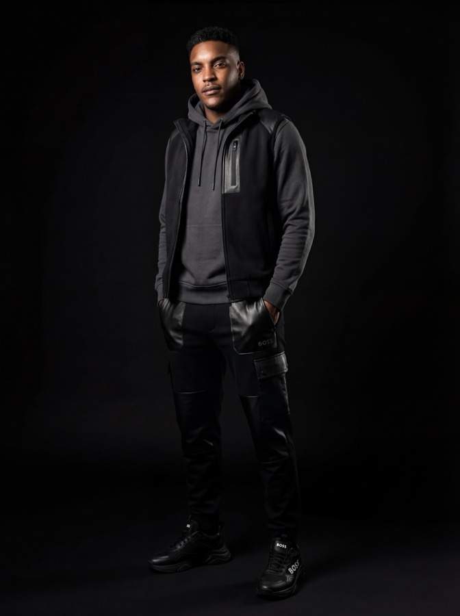 DJ King Halim, Studio-Portrait stehend