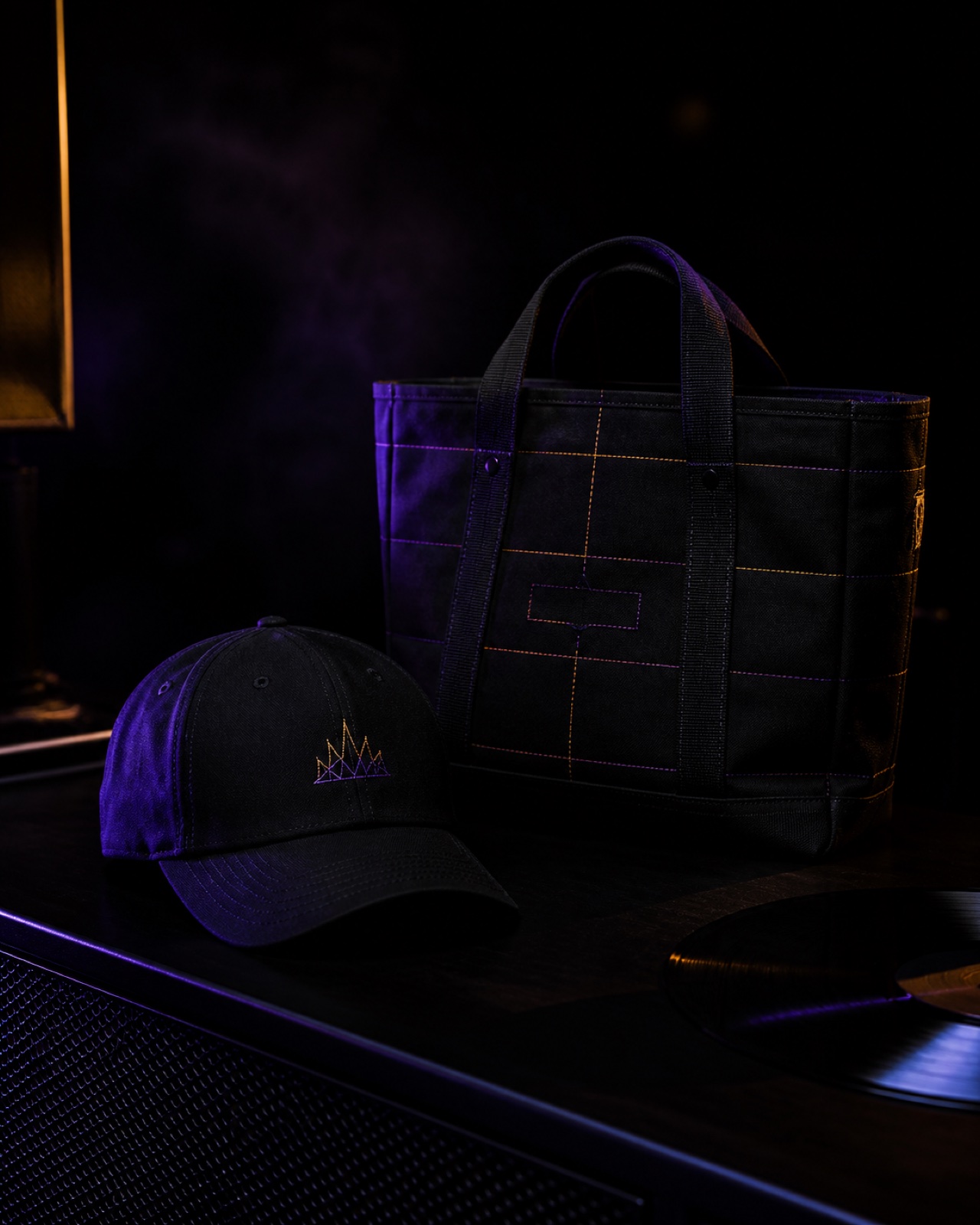 Kingtime 6-Panel Cap, schwarz mit bestickter Crown-Grafik